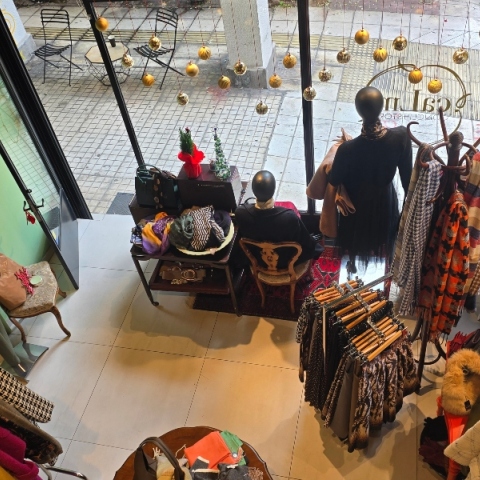 Ένα πολύ Calm Concept store