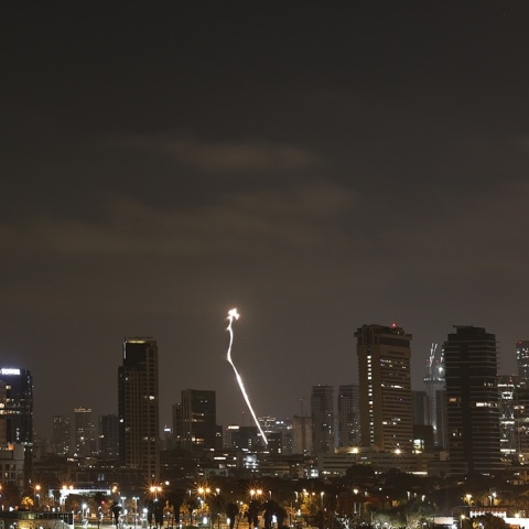 Στιγμή επίθεσης στο Ισραήλ