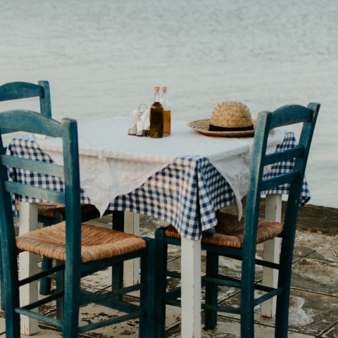 Τραπεζοκαθίσματα ταβέρνας