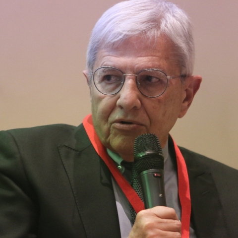 Τάσος Γιαννίτσης: Μια άξια υποψηφιότητα, μια οφειλόμενη αναγνώριση