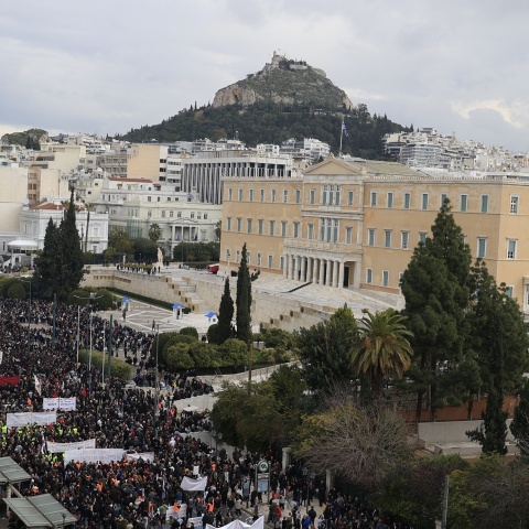 LIVE εικόνα από τη συγκέντρωση για τα Τέμπη στο Σύνταγμα