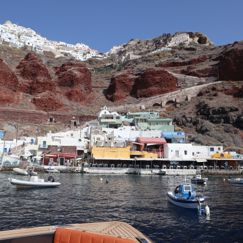 Το νησί της Σαντορίνης