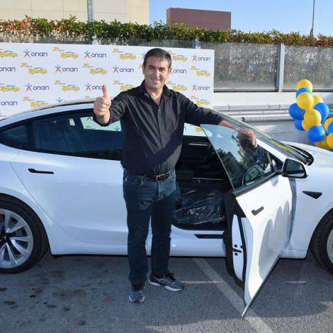 O μεγάλος νικητής με το TESLA