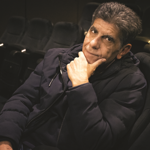 Γιάννης Μπέζος: «Ξεκουράζομαι μέσα από τη δουλειά»