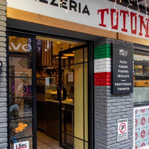 Totonno Pizzeria
