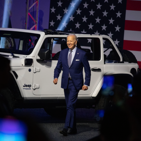 Ο Τζο Μπάιντεν στο Detroit Auto Show