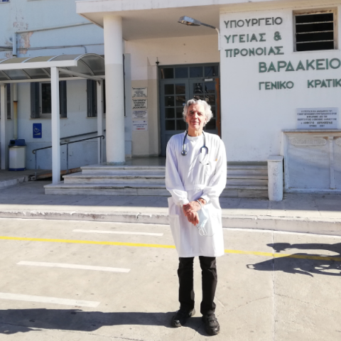 Γιάννη Χατζηγεωργίου: Συνέντευξη με τον Διευθυντή στο Νοσοκομείο Σύρου, με αφορμή την αιφνίδια παραίτησή του από το ΕΣΥ