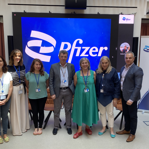 pfizer_refugees_day