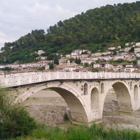 Μπεράτ, Αλβανία