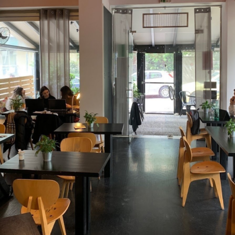 Το ιδανικό καφέ για διάβασμα στην Πανόρμου