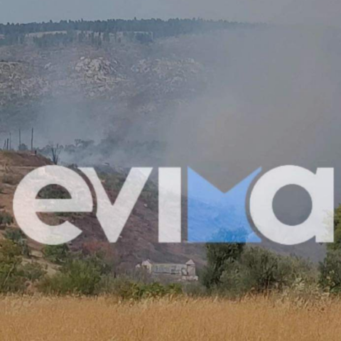 Εκκενώνεται το Κοντοδεσπότι στην Εύβοια