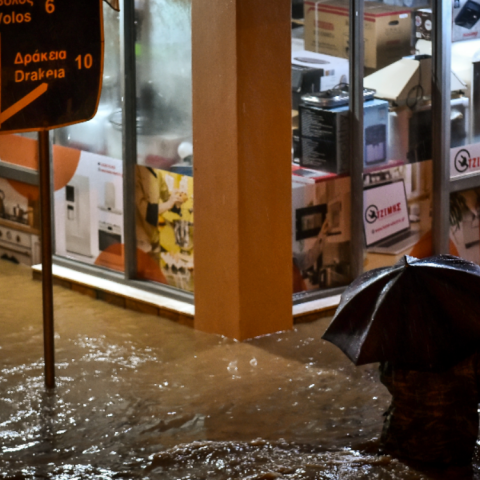 Κακοκαιρία Elias: Απαγόρευση κυκλοφορίας στο Βόλο – Σε Εύβοια, Φθιώτιδα, Φωκίδα μεγάλα προβλήματα — Προληπτικές εκκενώσεις