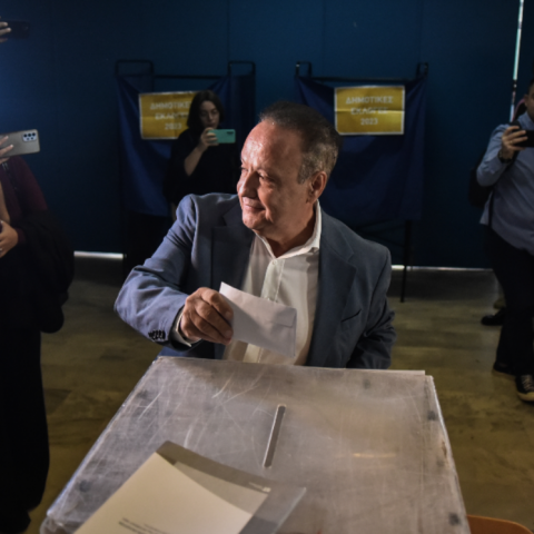 Ο Στέλιος Αγγελούδης ψήφισε στο 34ο Δημοτικό Σχολείο Θεσσαλονίκης