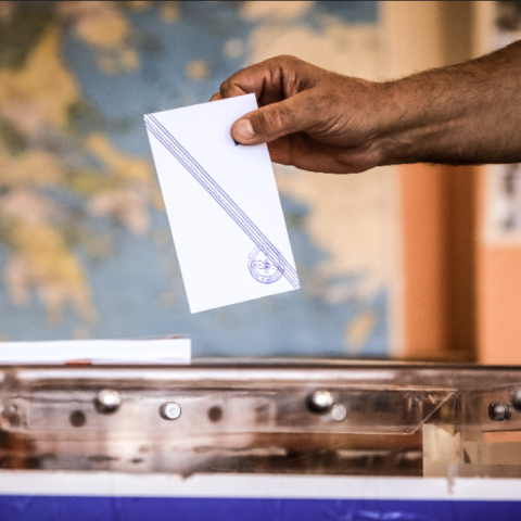 Τάσεις MRB: Πρώτη με διαφορά 20 μονάδων η ΝΔ - Σταθερά στη 2η θέση το ΠΑΣΟΚ