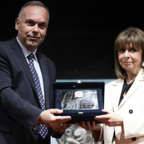 Η Κατερίνα Σακελλαροπούλου ανακηρύχθηκε επίτιμη δημότης Θάσου