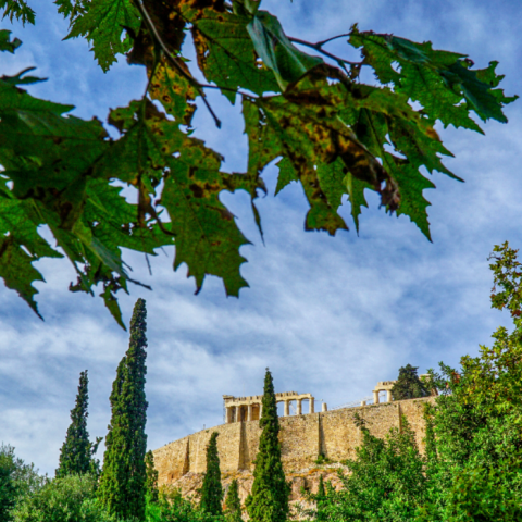 Συνεχίζεται η καλοκαιρία και αύριο, Κυριακή 29 Οκτωβρίου, με υψηλές θερμοκρασίες και σκόνη