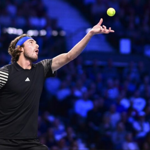 Ο Στέφανος Τσιτσιπάς δεν κατάφερε να ξεπεράσει το εμπόδιο του Ντανίλ Μεντβέντεβ, καθώς ηττήθηκε με 2-0 σετ.