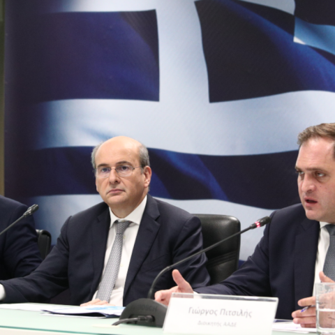 Κ. Χατζηδάκης: Στα 10.920 ευρώ το ύψος του τεκμηρίου για τους ελεύθερους επαγγελματίες 