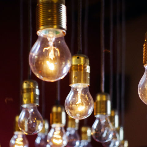 Eνεργειακά ευάλωτοι καταναλωτές: Όσα πρέπει να ξέρετε για για την έκτακτη ενίσχυση 