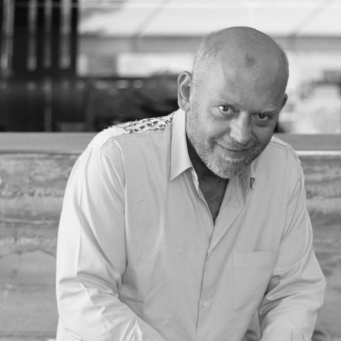 Στέλιος Παρλιάρος