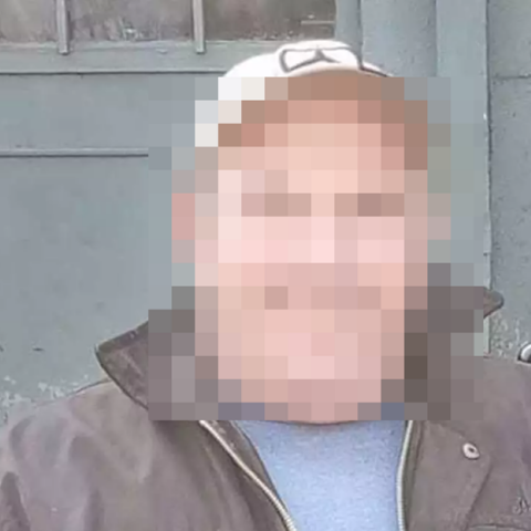 Ο 46χρονος πατροκτόνος σκότωσε τον πατέρα του κόβοντάς του το κεφάλι με αλυσοπρίονο