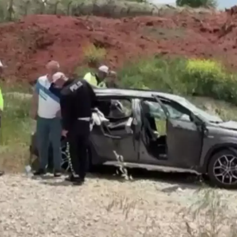 Εικόνα από το αυτοκίνητο στο οποίο επέβαινε η Νικολέττα Διαμαντάκου και δύο ακόμη Έλληνες στην Τουρκία