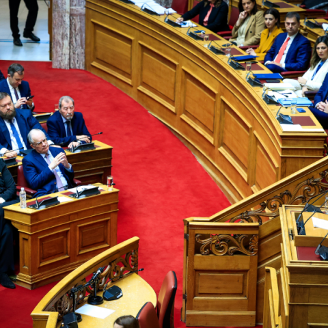 Διπλωματικοί «διάλογοι» και εθνική αλαλία