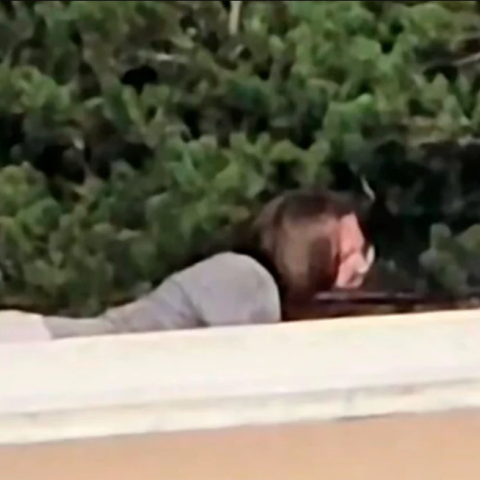 Ο δράστης της απόπειρας δολοφονίας του Ντόναλντ Τραμπ φέρεται να έχει καταγραφεί σε βίντεο πολιτών