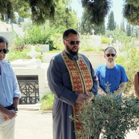 Αλίκη Βουγιουκλάκη: Το τρισάγιο για τα 28 χρόνια από τον θάνατό της