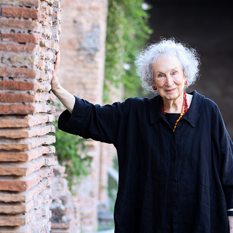 Τα φλέγοντα ερωτήματα της Μάργκαρετ Άτγουντ