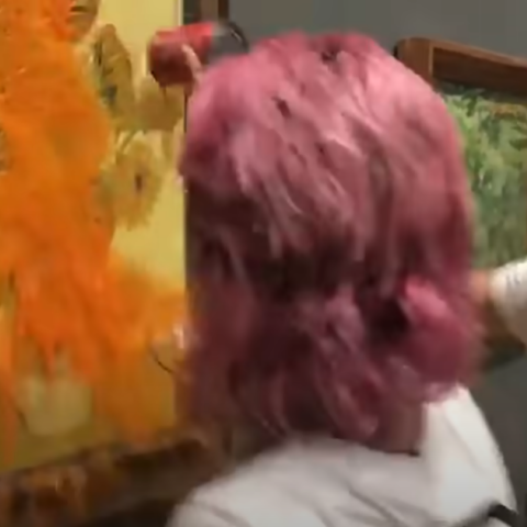 Επίθεση ακτιβιστών με σούπα πάνω σε έργο στην Εθνική Πινακοθήκη του Λονδίνου