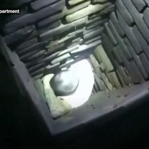 Προσπάθησε να ξεφύγει από την Αστυνομία, αλλά κόλλησε στην ...καμινάδα