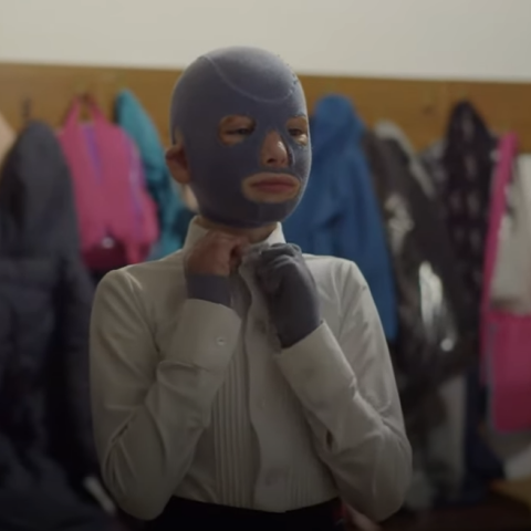 Ταινία η ζωή του 10χρονου χορευτή «με τη μωβ μάσκα» που επιβίωσε από τον πόλεμο στην Ουκρανία