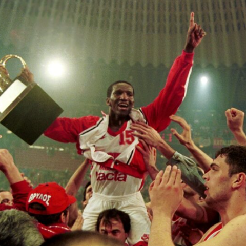 Ρίβερς για τον αποκλεισμό του Ολυμπιακού: Θα βγούμε ενωμένοι από το σκοτάδι