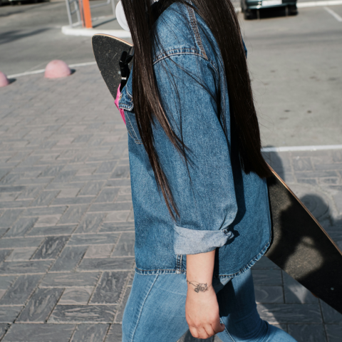 Πεκίνο: Ζήτησαν από φοιτήτρια να κατεβάσει το παντελόνι της για να αποδείξει  πως έχει περίοδο