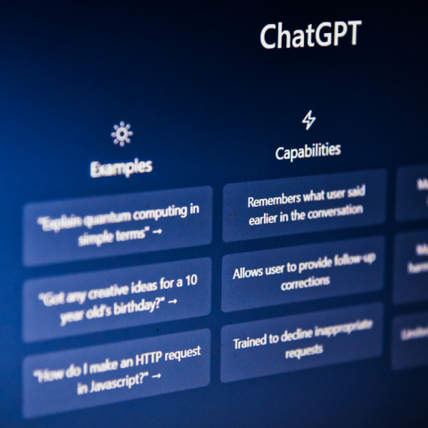 Από τις παλάμες και τις τράπουλες στο ChatGPT - Πώς οι Ταϊλανδοί νέοι προβλέπουν το μέλλον με AI