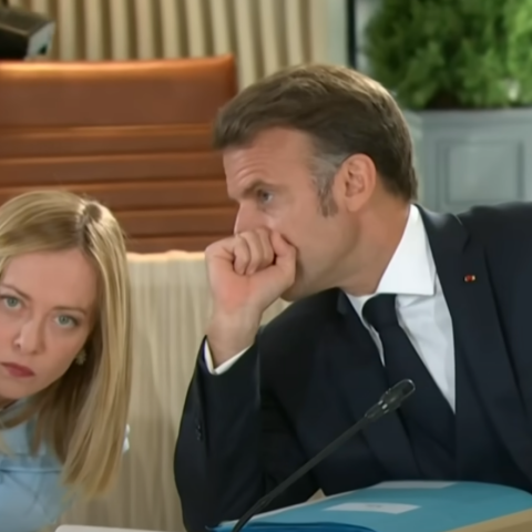 Τζόρτζια Μελόνι και Εμανουέλ Μακρόν