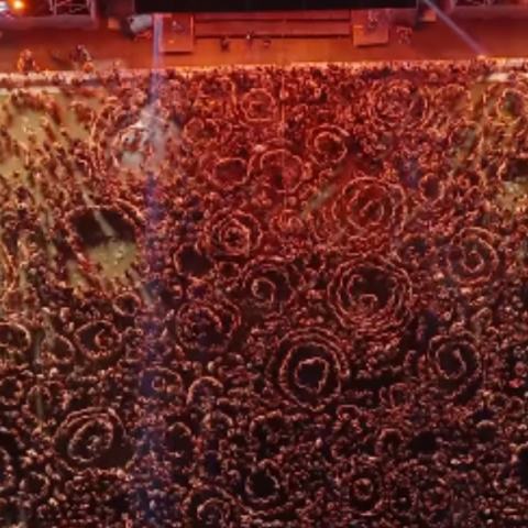 Νύχτα μαγική σαν πίνακας - Το εντυπωσιακό βίντεο από τη συναυλία του Μάλαμα με το κοινό να χορεύει Ικαριώτικο