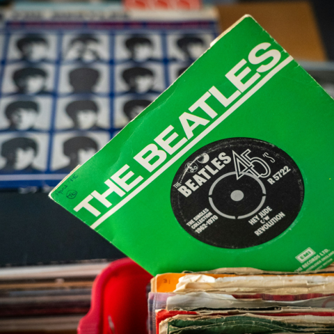 Από τα γυαλιά του Bono, σε εισιτήριο των Beatles - Το Μικρό Μουσείο του Δουβλίνου, ένα παράθυρο στην ιστορία της πόλης