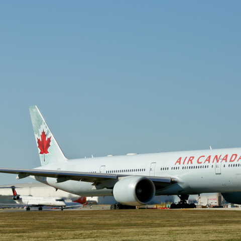 Αεροπειρατεία σε μικρό αεροσκάφος στον Καναδά - Παρέλυσε για μία ώρα το διεθνές αεροδρόμιο του Βανκούβερ