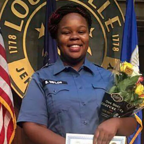 Ποινή φυλάκισης μιας μέρας ζήτησε το αμερικανικό υπουργείο Δικαιοσύνης για τον αστυνομικό που σκότωσε την Μπριόνα Τέιλορ