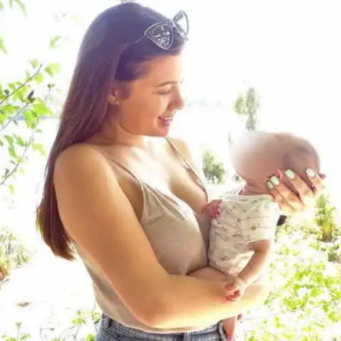 Η Καρολάιν Κράουτς με την κόρη της Λυδία λίγο πριν δολοφονηθεί