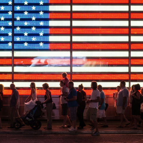 Τα έξι πράγματα που θα κοστίζουν περισσότερο στους Αμερικανούς μετά τους δασμούς του Τραμπ