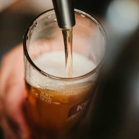 Πώς η μειωμένη κατανάλωση μπύρας στη Γερμανία φέρνει ραγδαία άνοδος για τις μη αλκοολούχες ποικιλίες