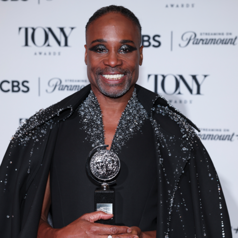 Ο Μπίλι Πόρτερ αποχωρεί από παράσταση στο Μπρόντγουεϊ καθώς νοσηλεύεται με σηψαιμία