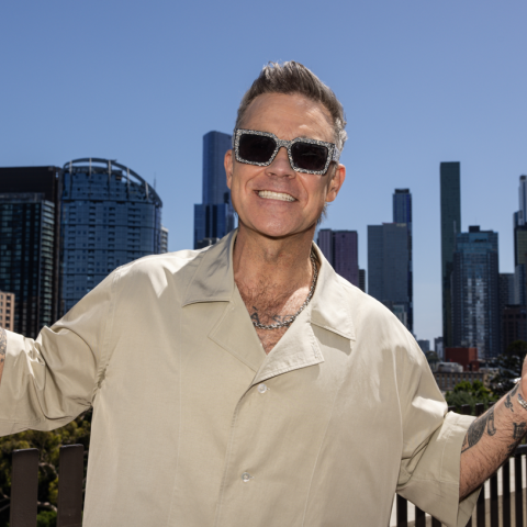 Ο λόγος πίσω από την καθυστέρηση της κυκλοφορία του άλμπουμ του Ρόμπι Γουίλιαμς