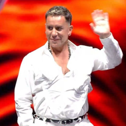 Ο Γιώργος Μαζωνάκης στο Voice: Παρατεταμένο το χειροκρότημα κατά την είσοδό του