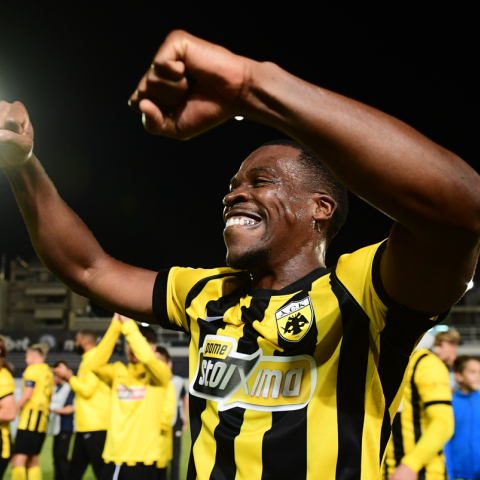 Super League: Στο ρετιρέ η ΑΕΚ και 4άδα ο φοβερός Λεβαδειακός