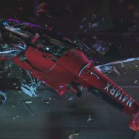 Συντριβή ελικοπτέρου σε αυτοκινητόδρομο της Καλιφόρνια - Βίντεο από τη στιγμή της πτώσης