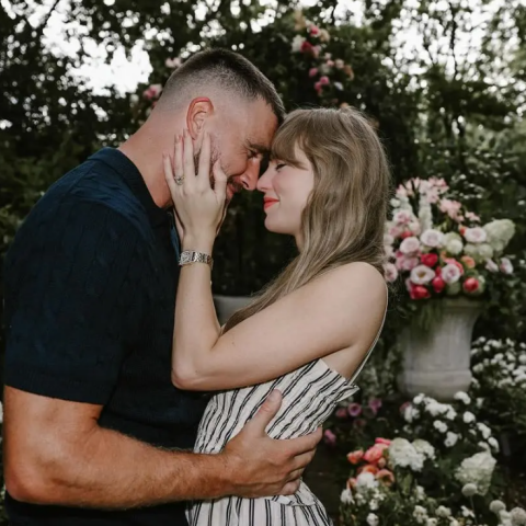 Η Τέιλορ Σουίφτ ξεκαθάρισε πως οι στιγμές της πρότασης γάμου του Κέλσι θα μείνουν «μυστικές»